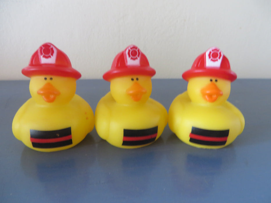 Red Line rubber ducks - set of three Red Line rubber duckies